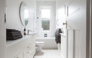 7 Bathroom Renovation Trends Mississauga Homeowners Are Loving in 2025 - Featured Image